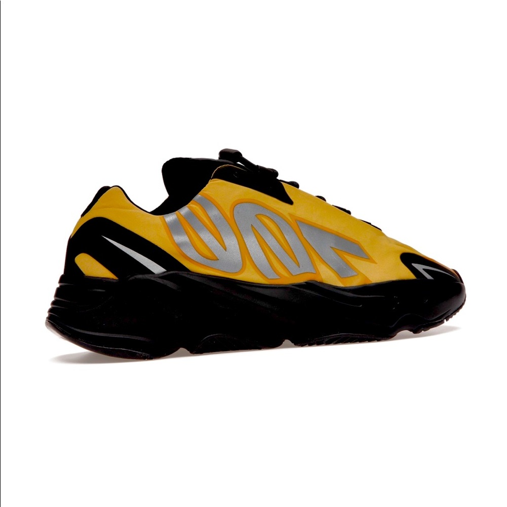 Yeezy honeyflux size 9.5 Deadstock